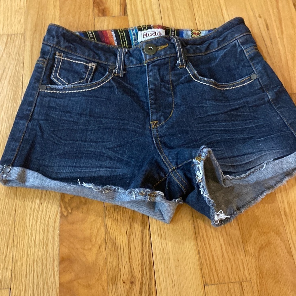 Juniors Mudd Jean shorts. Dark blue denim. Size 3